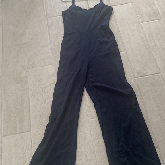 Super flattering scalloped neckline cut out back jumper with POCKETS! - Picture 2 of 8